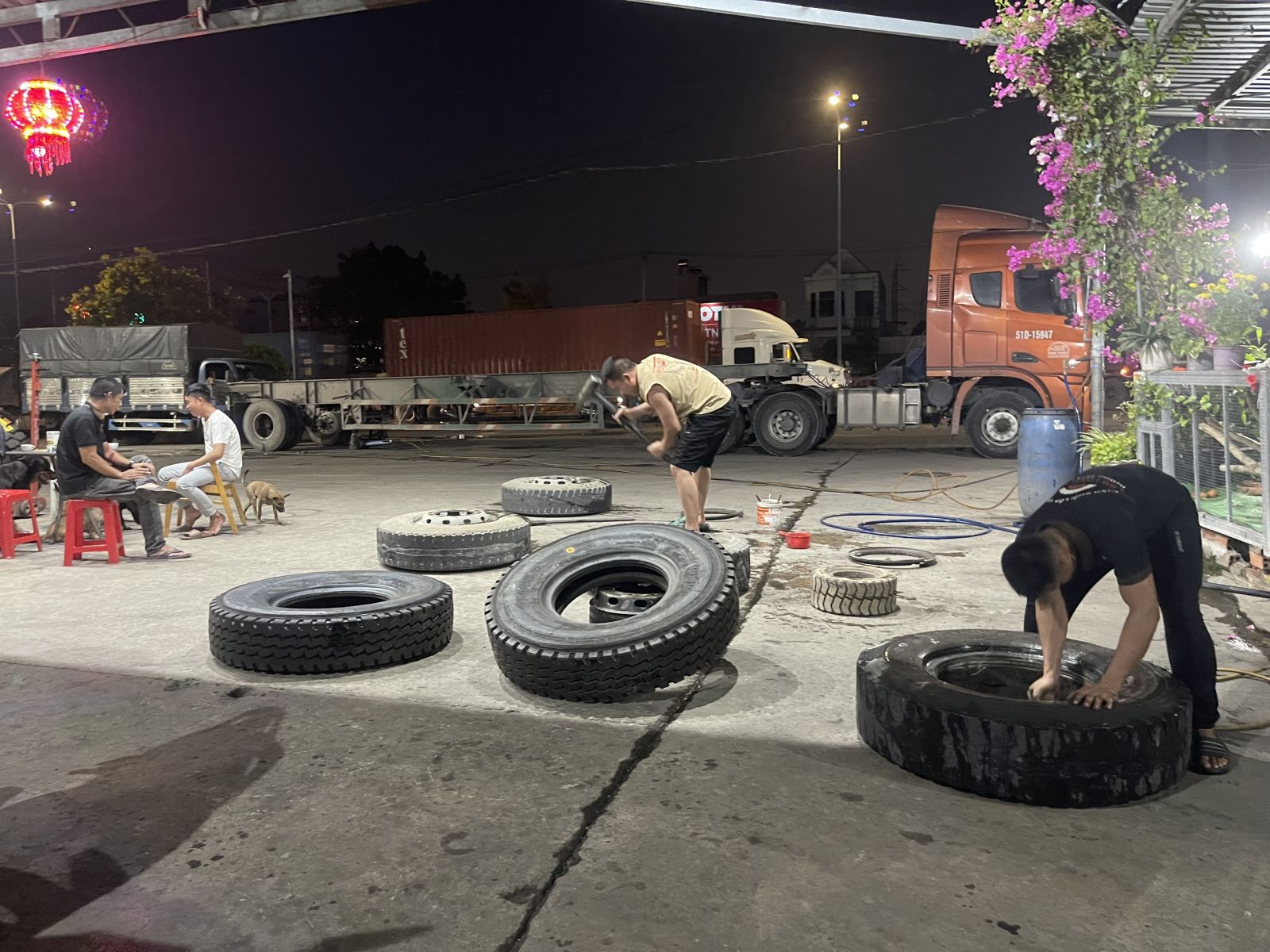 KHO LỐP XE Ô TÔ QUỐC LỘ 1K - DĨ AN - GIÁ RẺ